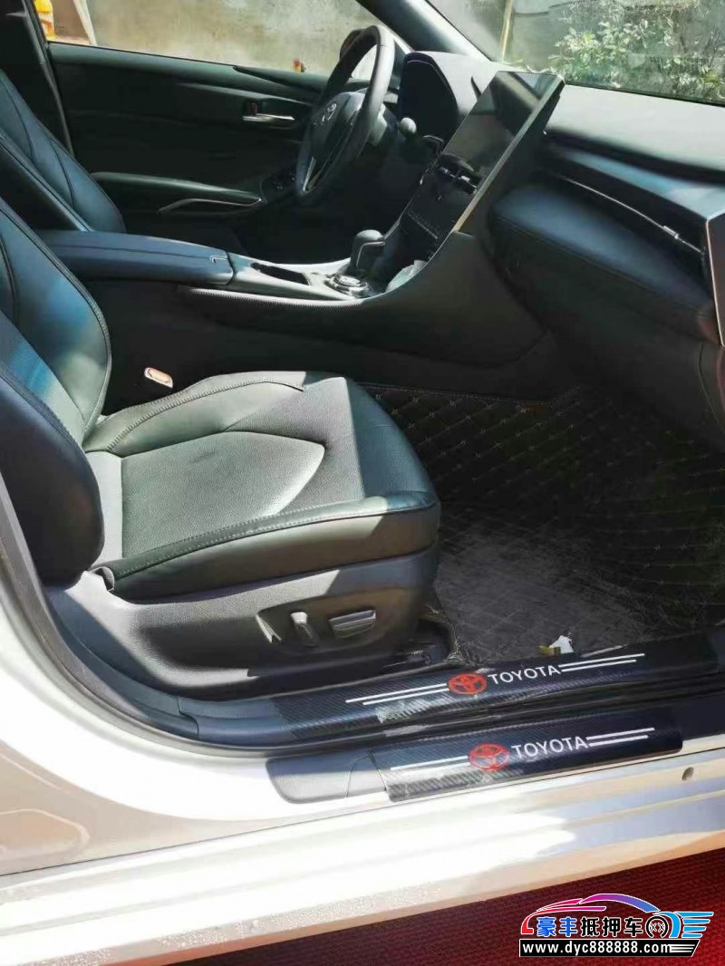 22年丰田亚洲龙轿车抵押车出售