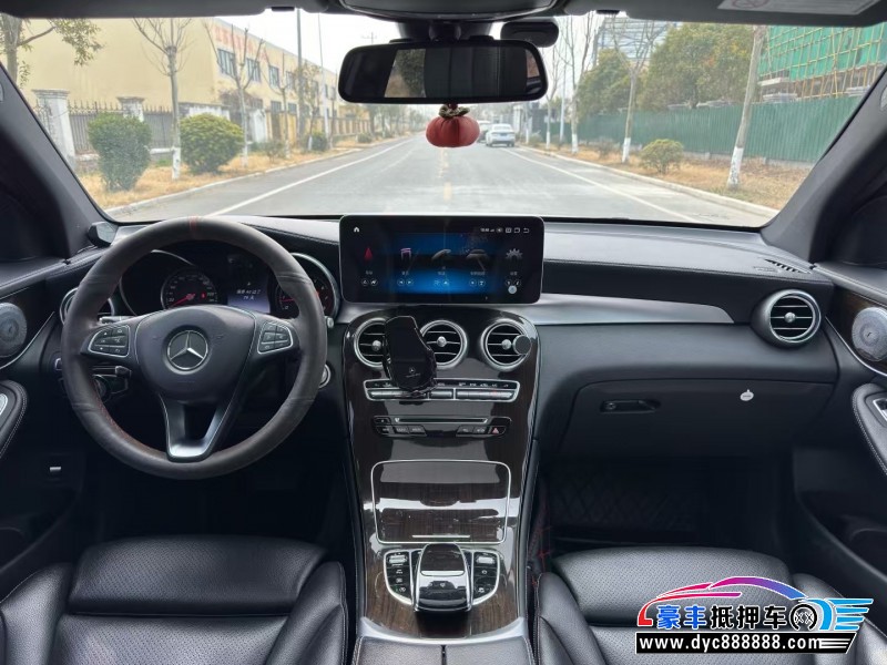 16年奔驰GLC轿车抵押车出售