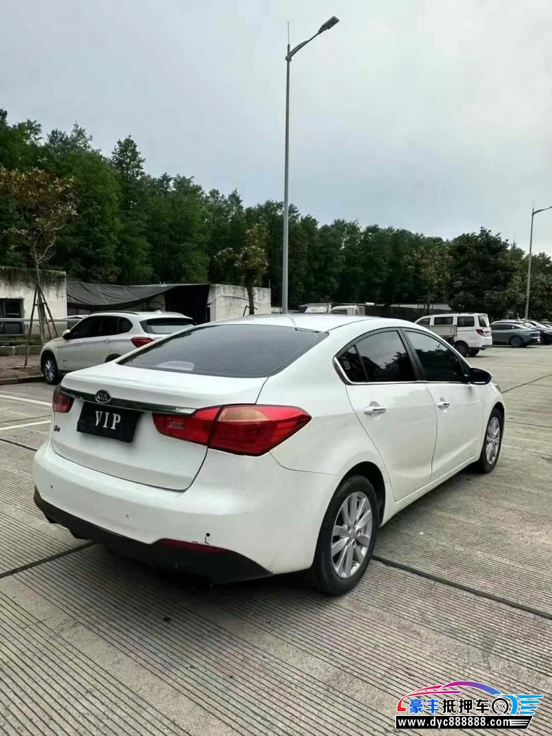 14年起亚K3轿车抵押车出售