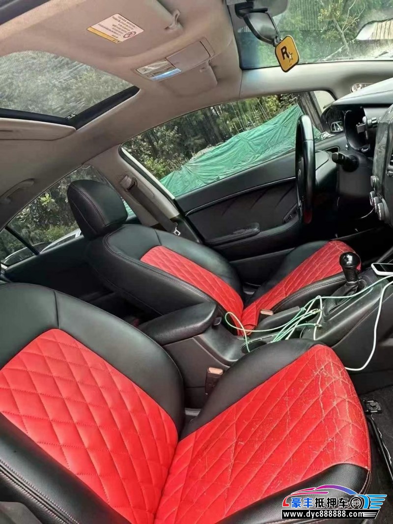 14年起亚K3轿车抵押车出售