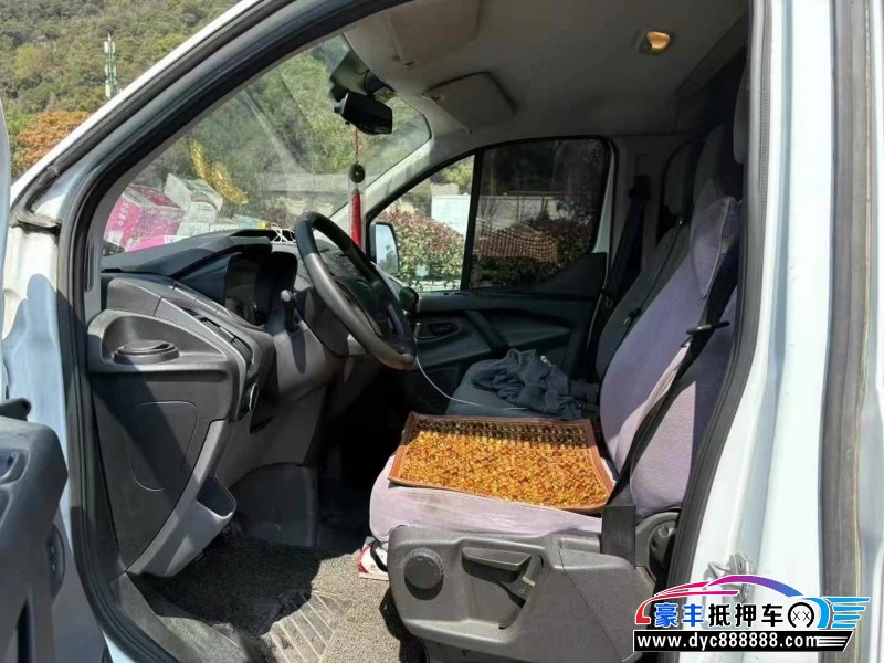 19年福特全顺轿车抵押车出售