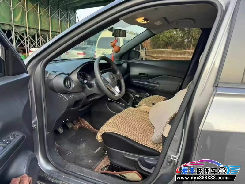 19年日产劲客轿车抵押车出售