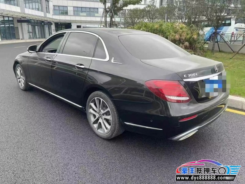 19年奔驰E轿车抵押车出售