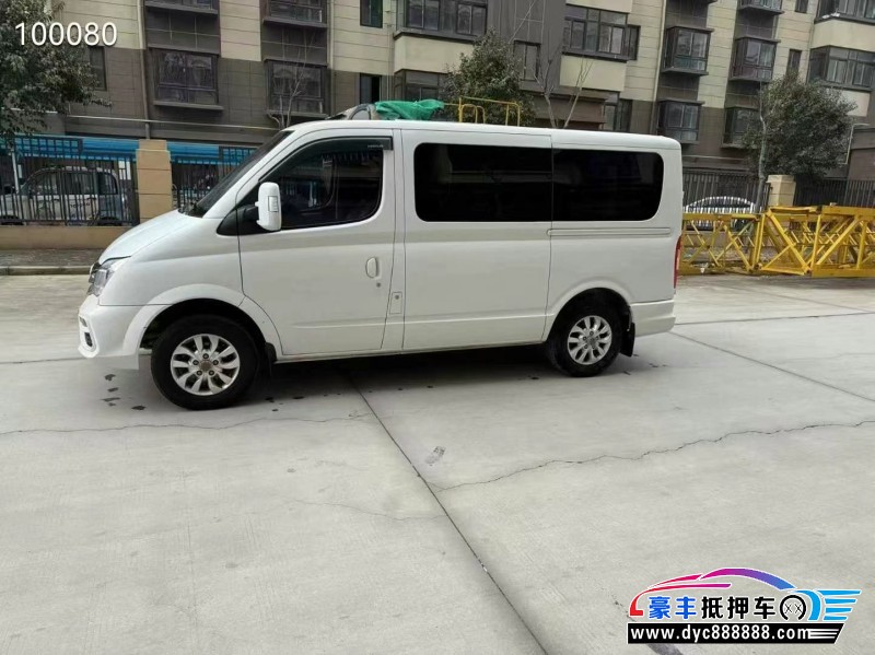 21年上汽大通V80轿车抵押车出售