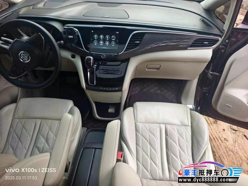 18年别克GL8轿车抵押车出售