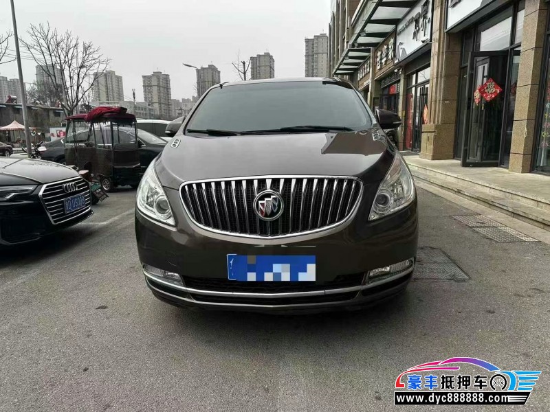 17年别克GL8轿车抵押车出售