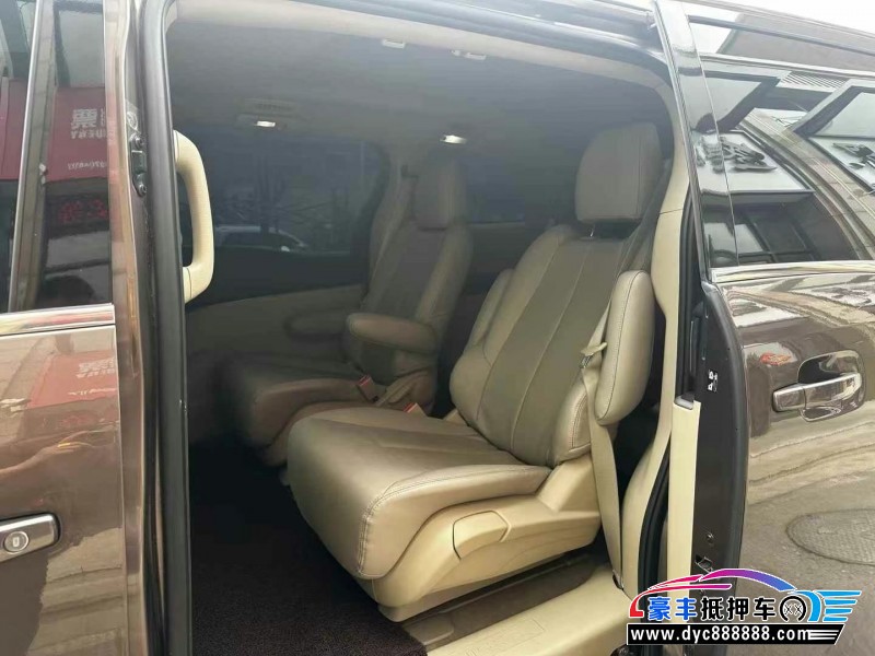 17年别克GL8轿车抵押车出售