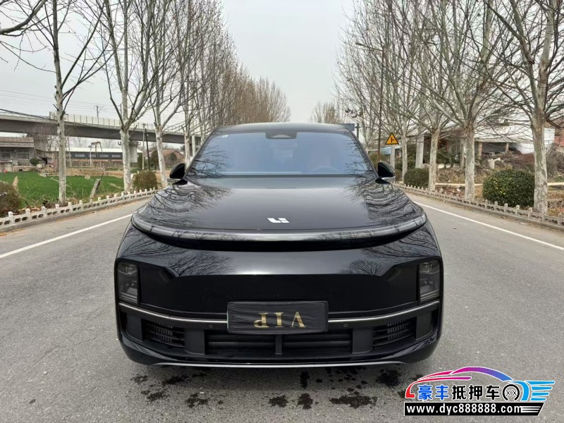 24年理想L8轿车抵押车出售