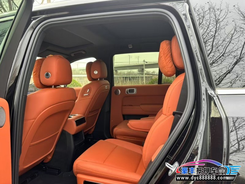 24年理想L8轿车抵押车出售