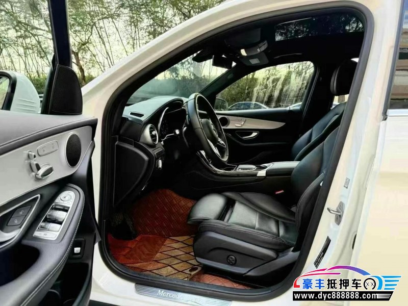 22年奔驰GLC轿车抵押车出售