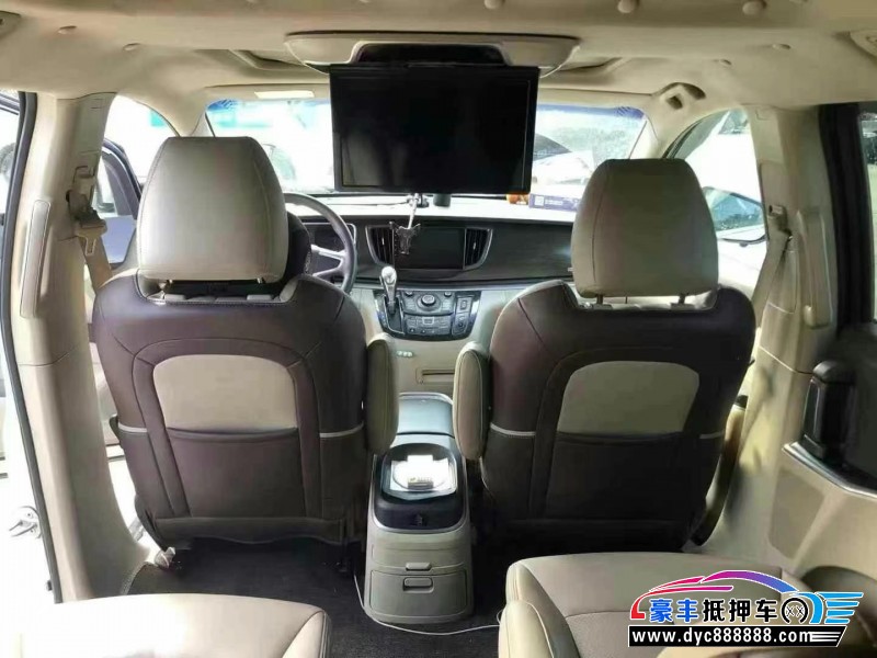 12年别克GL8轿车抵押车出售