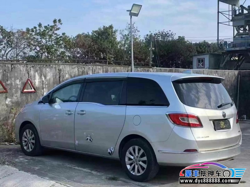 12年别克GL8轿车抵押车出售