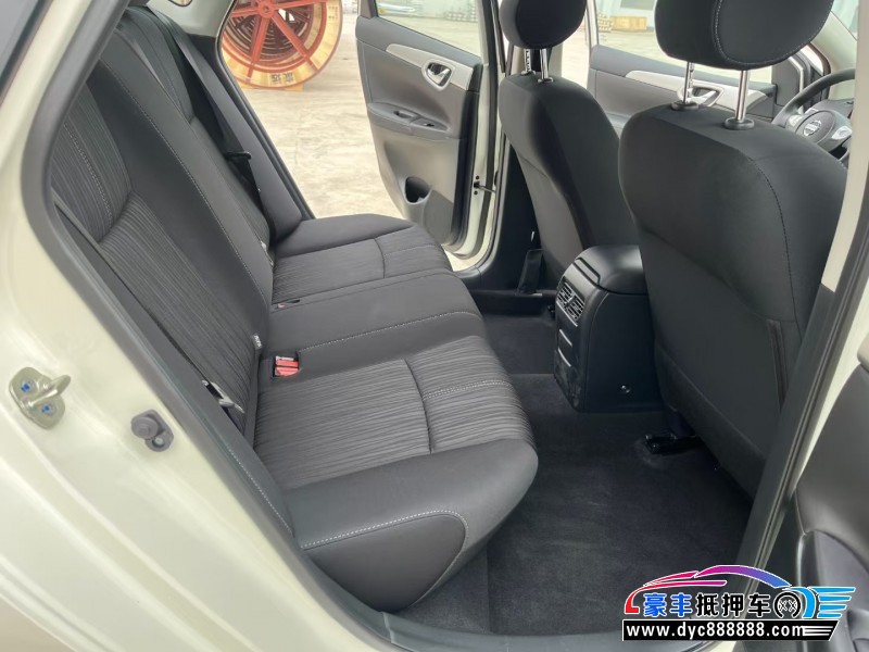 24年日产轩逸轿车抵押车出售