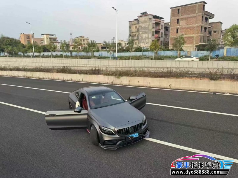 20年奔驰C轿车抵押车出售