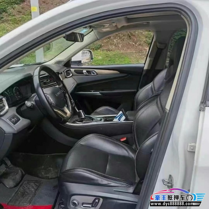 18年领克01轿车抵押车出售