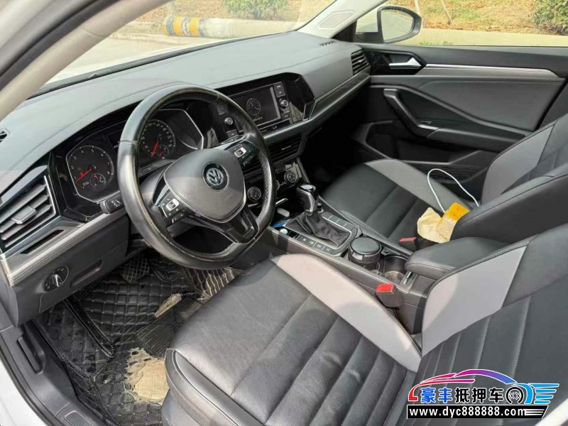 20年大众速腾轿车抵押车出售