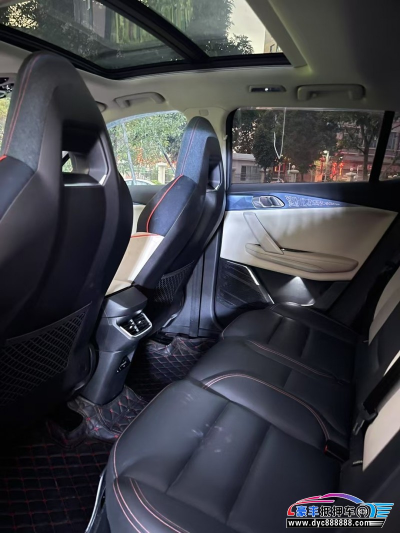 20年领克06轿车抵押车出售