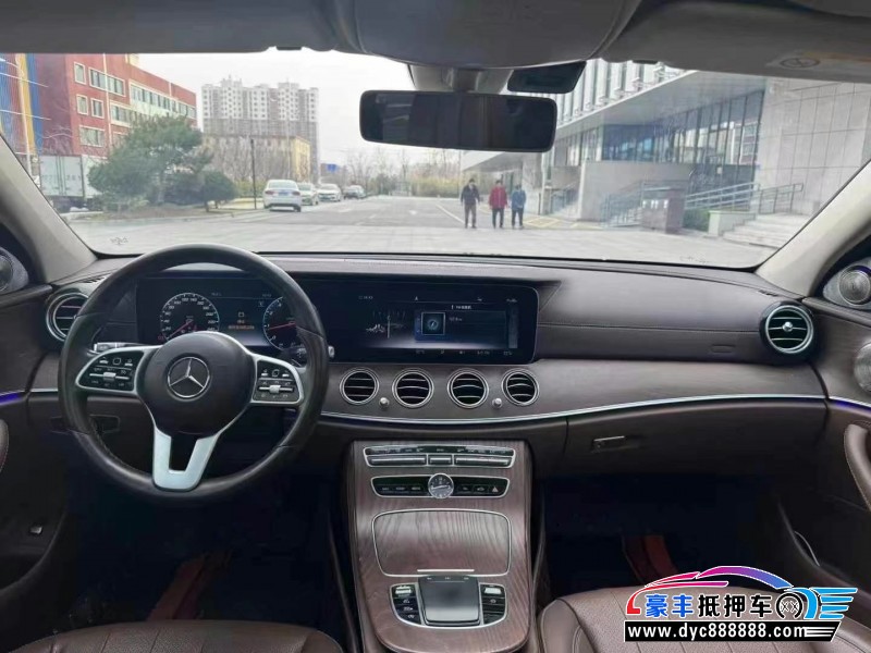 19年奔驰E轿车抵押车出售