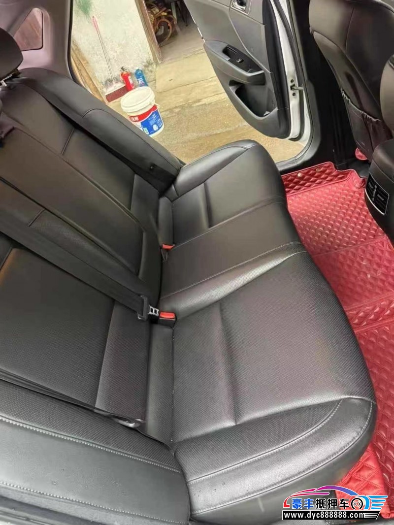 20年现代名图轿车抵押车出售