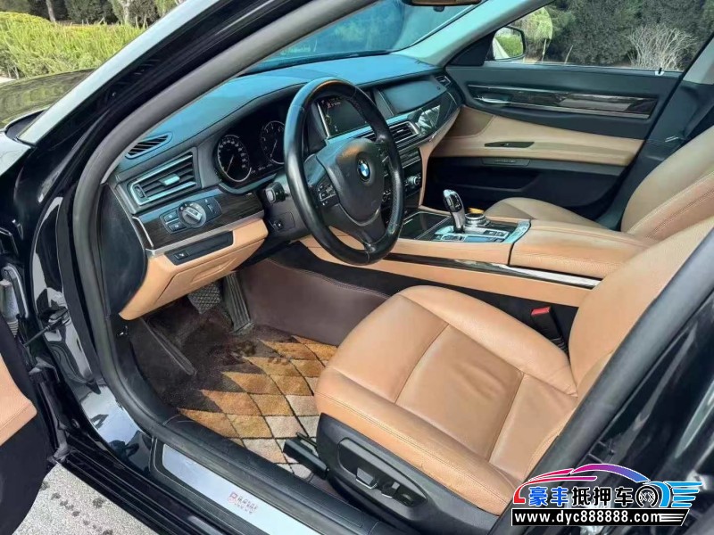 15年宝马7系轿车抵押车出售