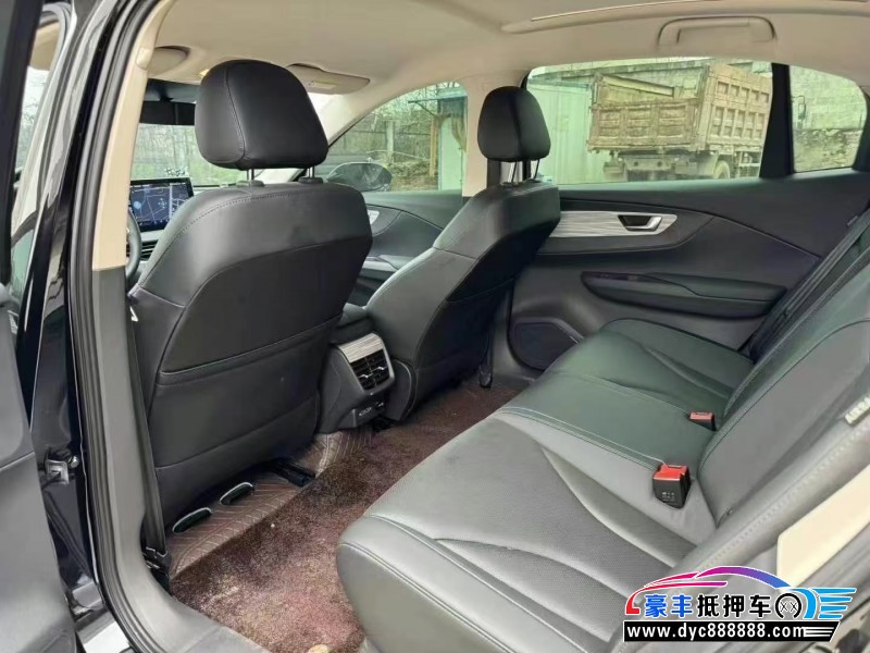 24年红旗EQM5轿车抵押车出售