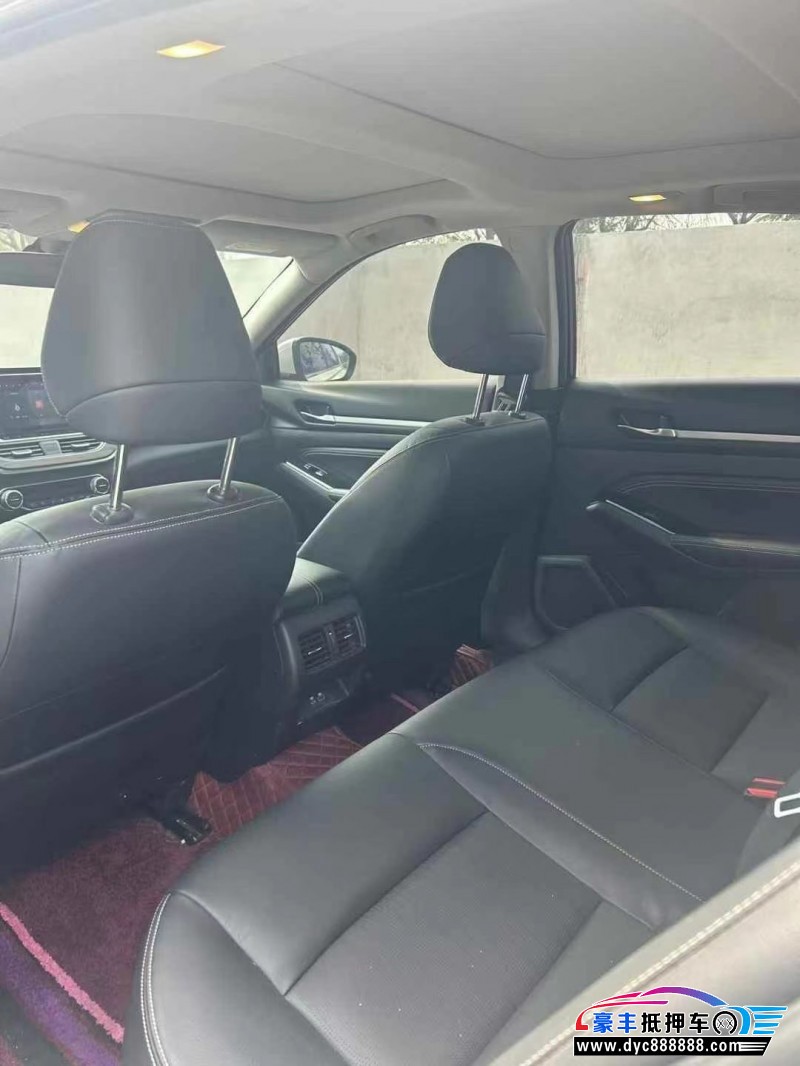 23年日产天籁轿车抵押车出售