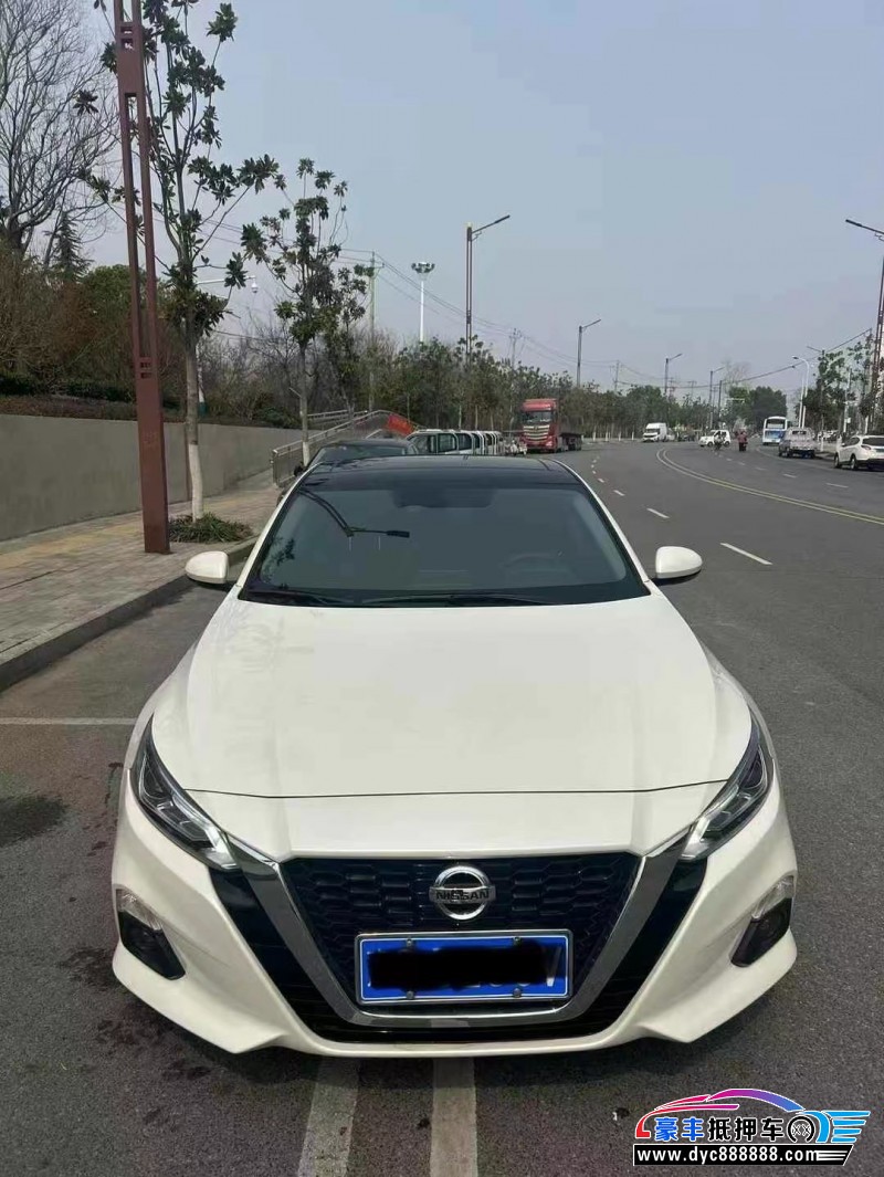 23年日产天籁轿车抵押车出售