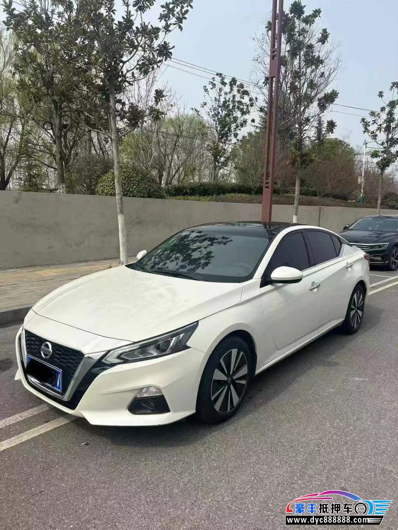 23年日产天籁轿车抵押车出售