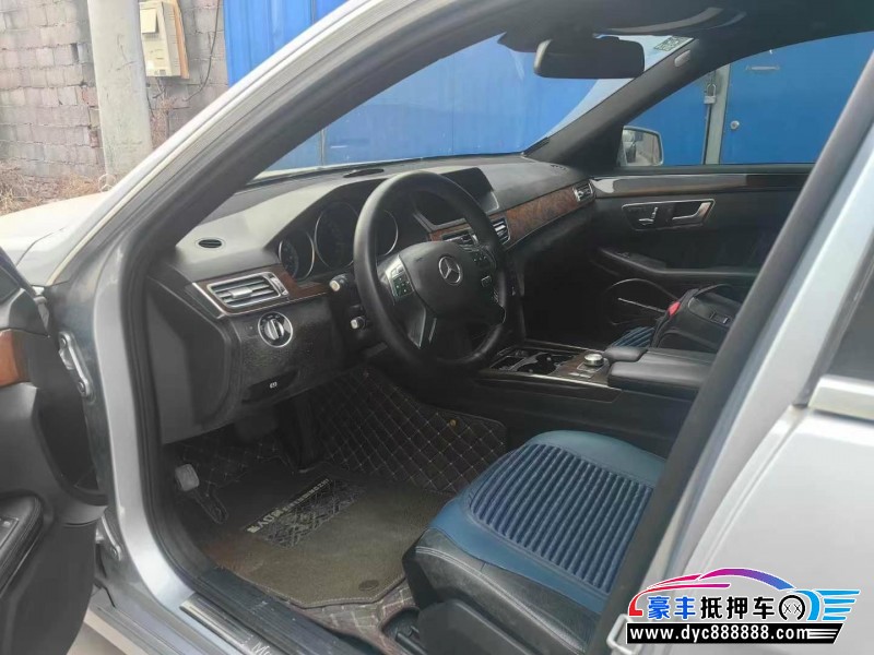 14年奔驰E轿车抵押车出售
