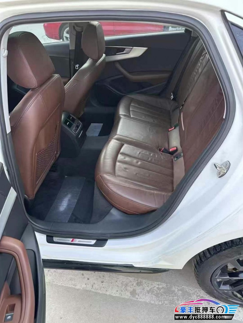 19年奥迪A4L轿车抵押车出售