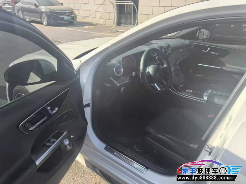 23年奔驰C轿车抵押车出售