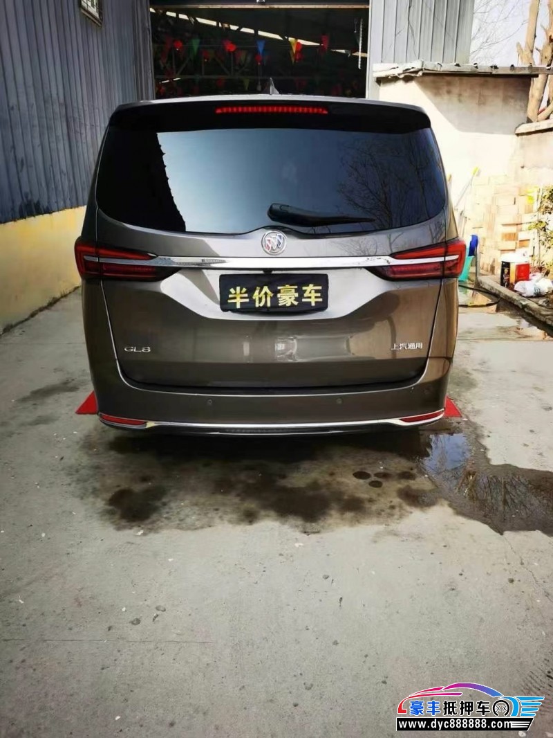 23年别克GL8轿车抵押车出售