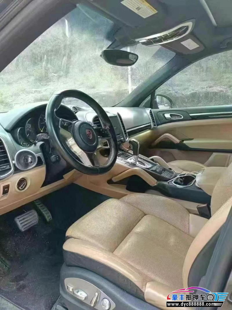 18年保时捷卡宴轿车抵押车出售