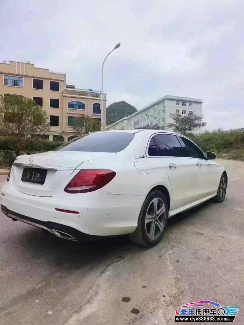19年奔驰E轿车抵押车出售