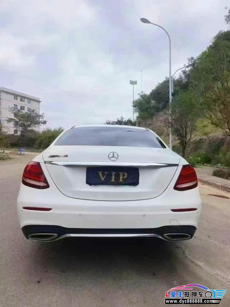 19年奔驰E轿车抵押车出售