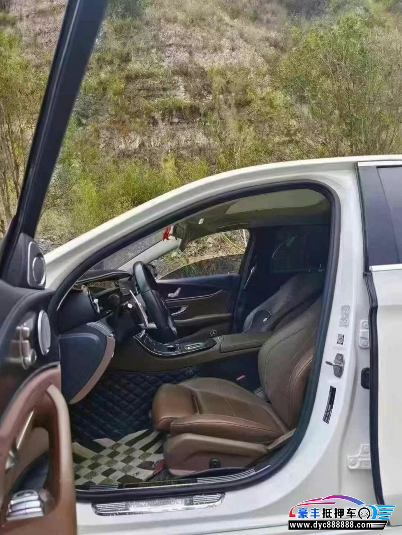 19年奔驰E轿车抵押车出售