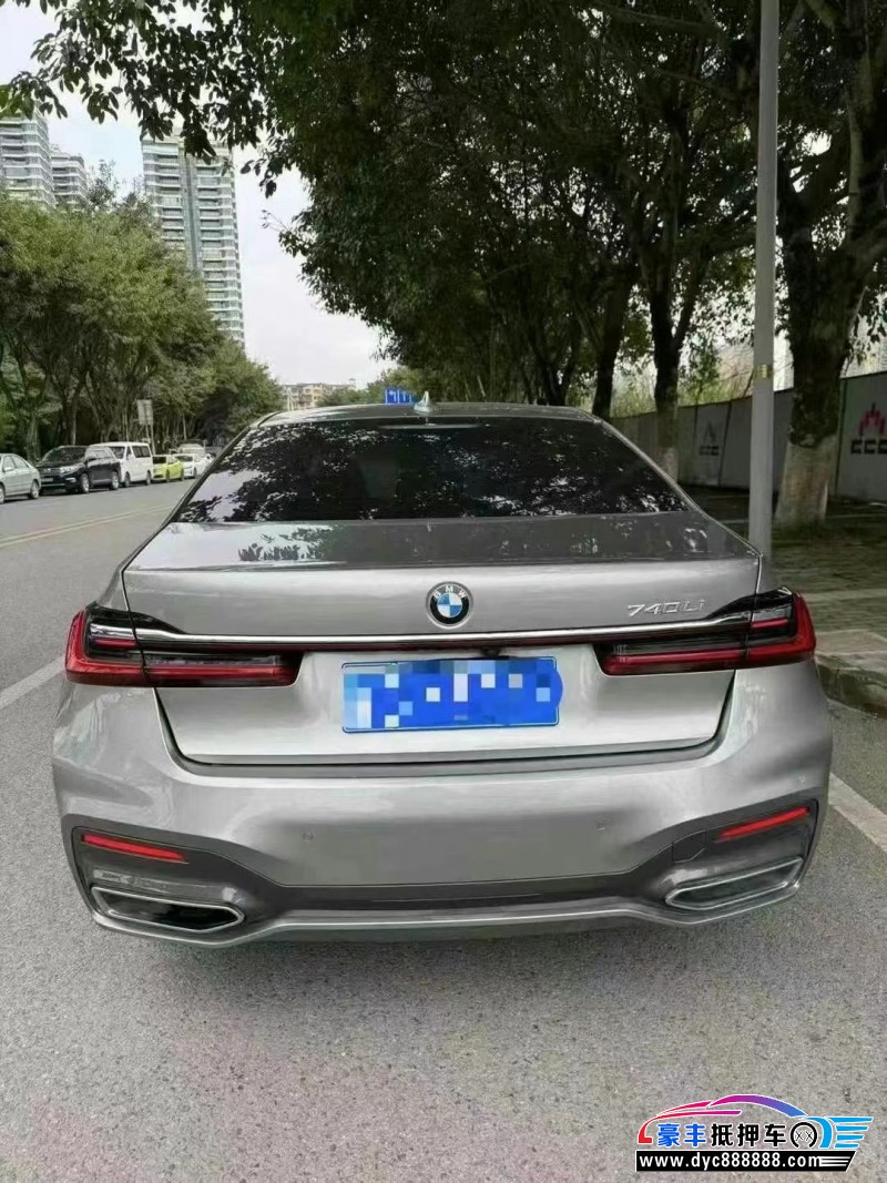 20年宝马7系轿车抵押车出售