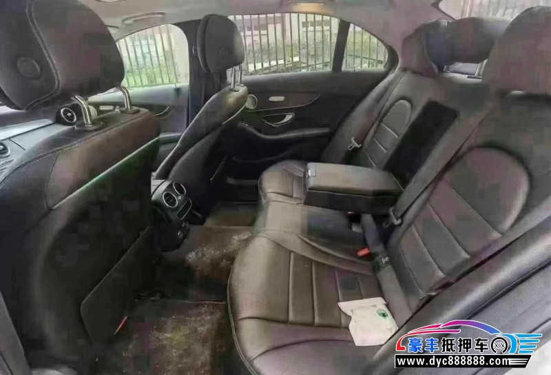 20年奔驰C轿车抵押车出售