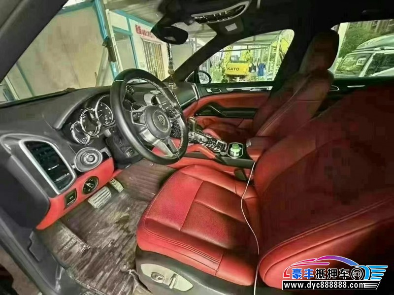 16年保时捷卡宴轿车抵押车出售