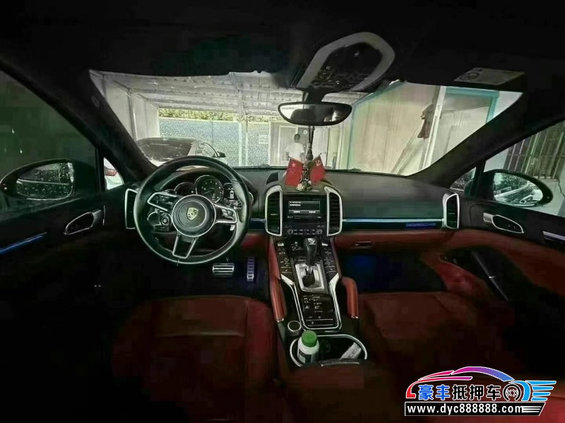 16年保时捷卡宴轿车抵押车出售