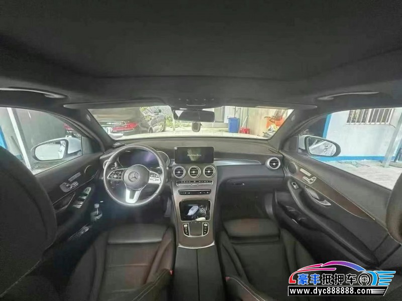 22年奔驰GLC轿车抵押车出售