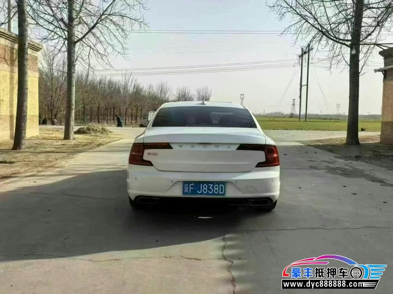18年沃尔沃S90轿车抵押车出售