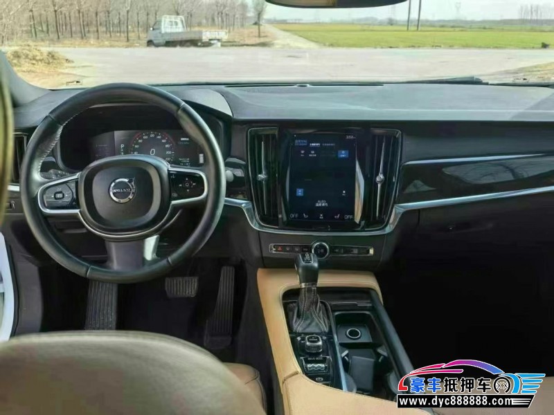 18年沃尔沃S90轿车抵押车出售