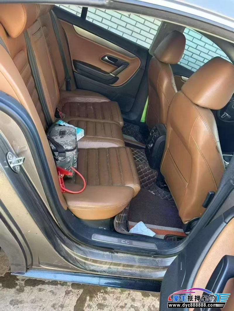 13年大众CC轿车抵押车出售