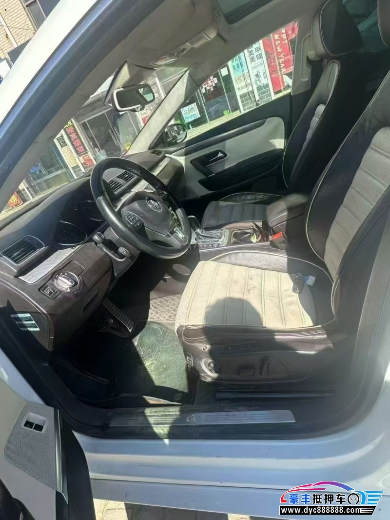 15年大众CC轿车抵押车出售