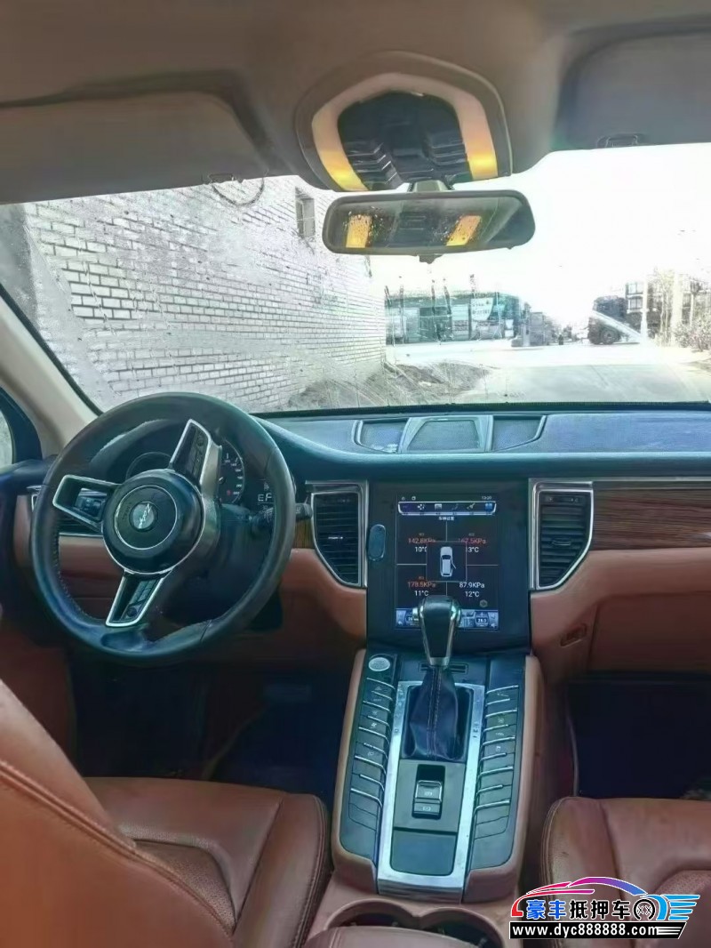 17年众泰SR9轿车抵押车出售