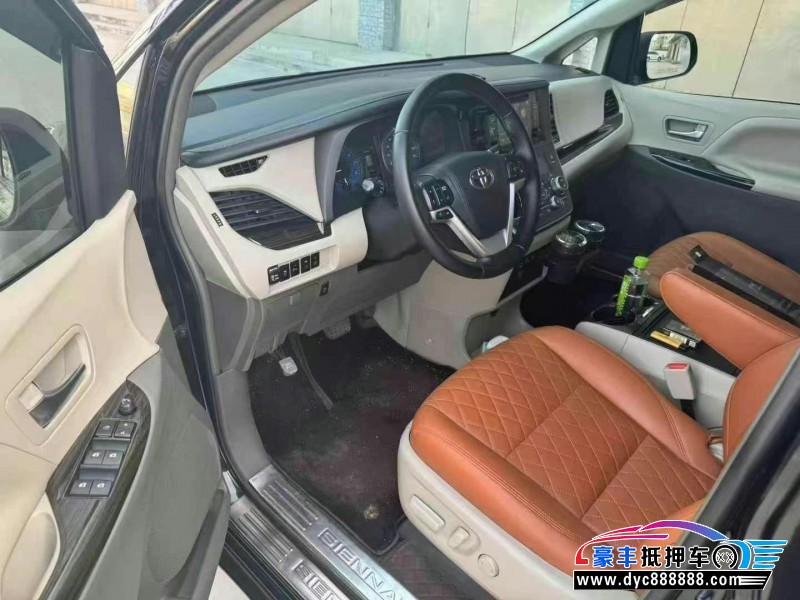 17年丰田塞纳轿车抵押车出售