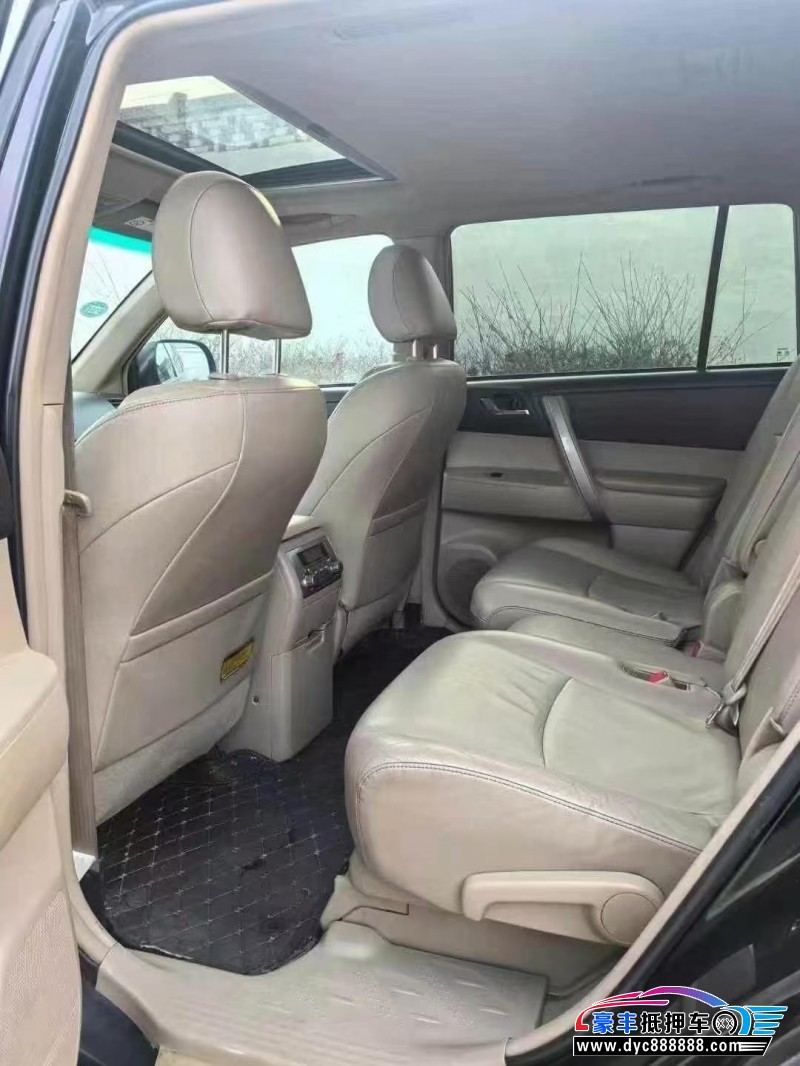 14年丰田汉兰达轿车抵押车出售