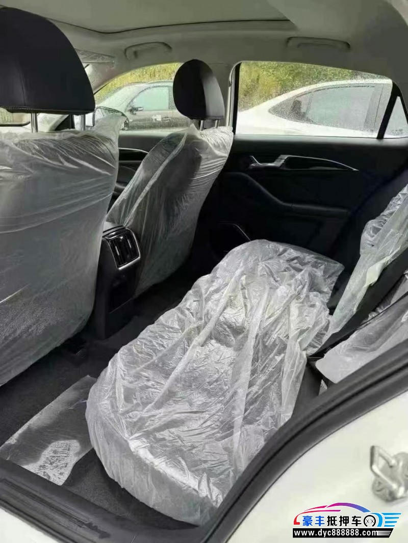 23年奔腾B70轿车抵押车出售