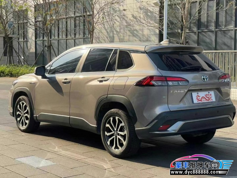 24年丰田锋兰达轿车抵押车出售